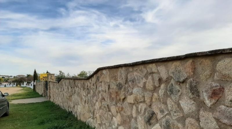 Cáceres - Sierra de Fuentes - 2800m2