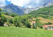 Земля на продажу у города Camaleño Фото