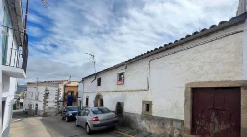 Caceres - Alcuéscar - 534m2