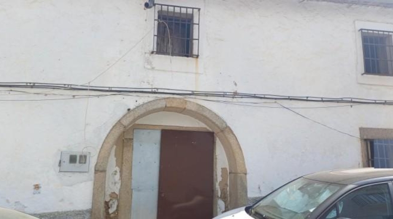 Caceres - Alcuéscar - 534m2