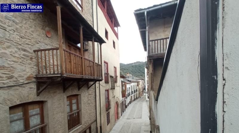 León - Villafranca del Bierzo - 98m2