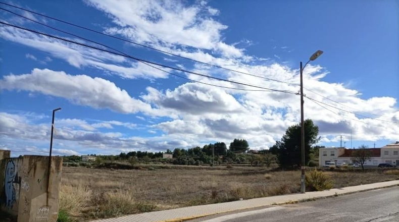 Albacete - Almansa - 600m2