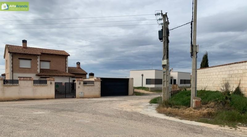 Burgos - Gumiel de Mercado - 1800m2