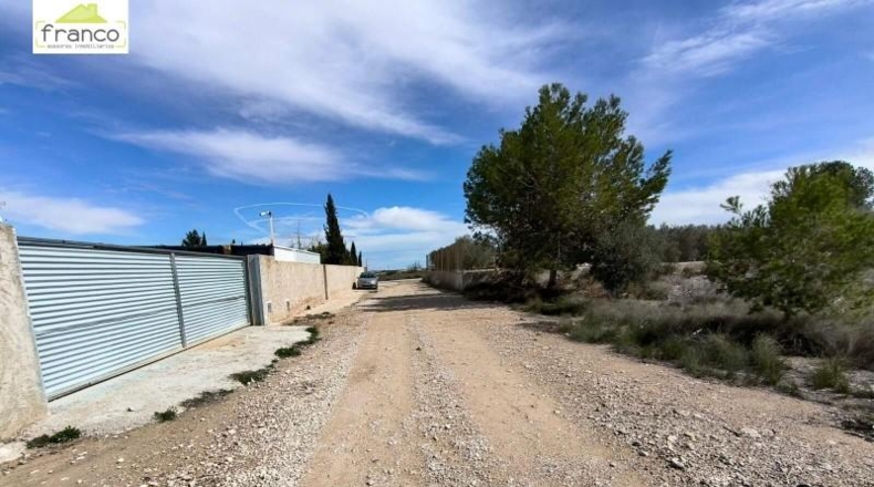 Murcia - Molina de Segura - 1800m2