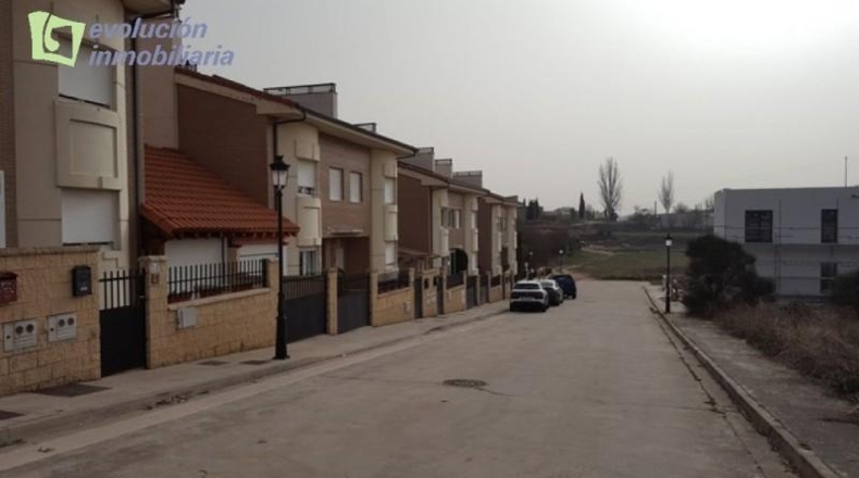 Burgos - Modúbar de la Emparedada - 600m2