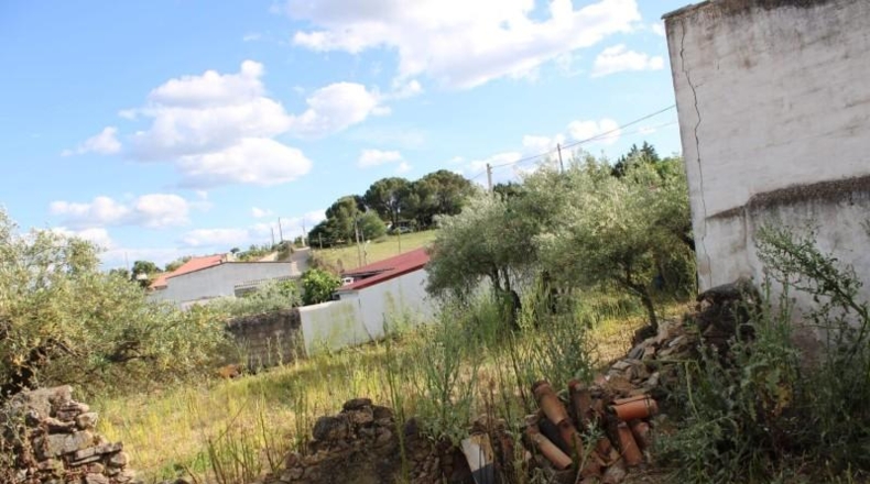 Caceres - Sierra de Fuentes - 750m2
