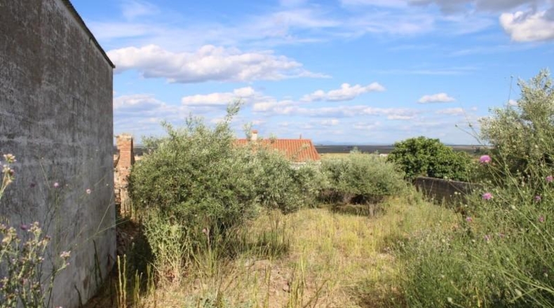 Caceres - Sierra de Fuentes - 750m2