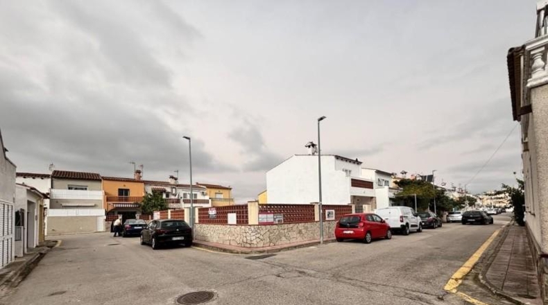 Gerona - Castelló d'Empúries - 106m2