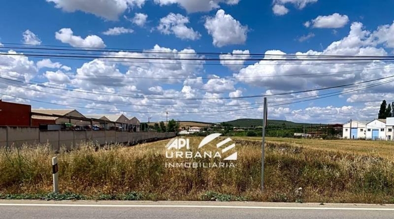 Córdoba - Lucena - 4665m2