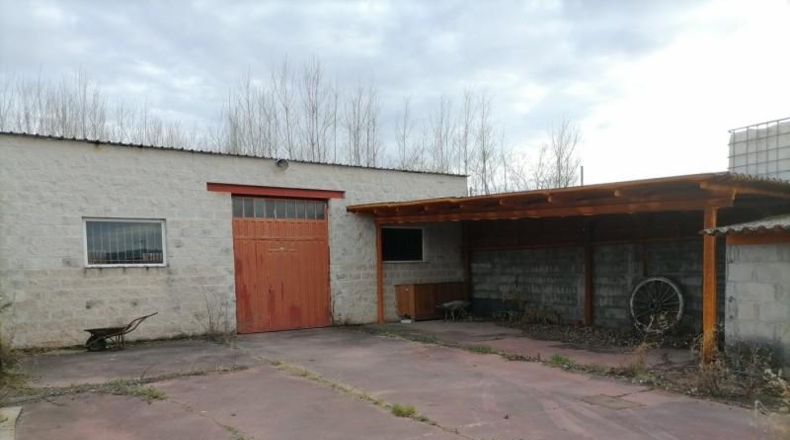 Leon - Carracedelo - 1200m2