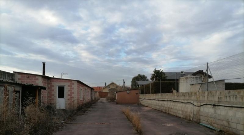 Leon - Carracedelo - 1200m2