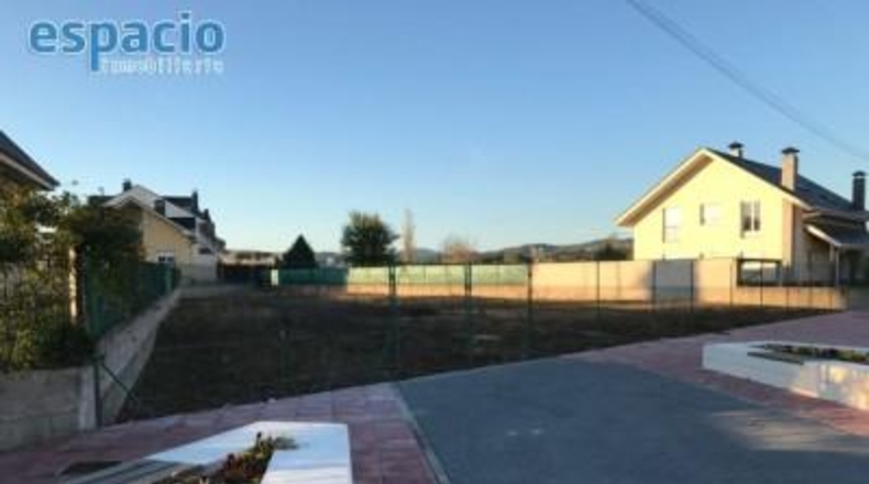 Leon - Cubillos del Sil - 1300m2