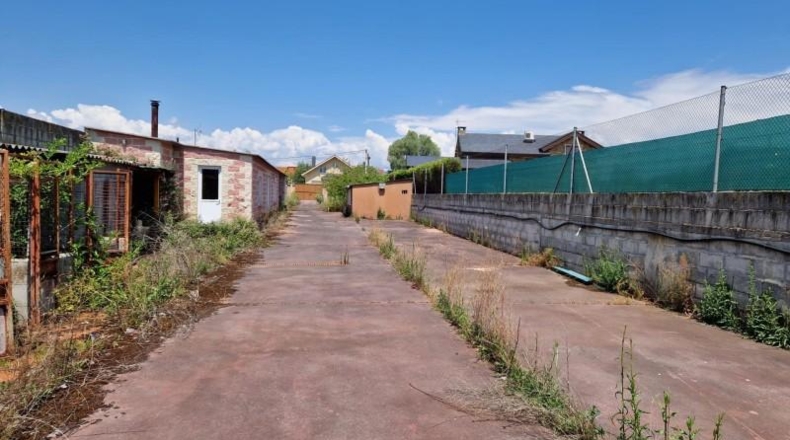 León - Carracedelo - 1128m2