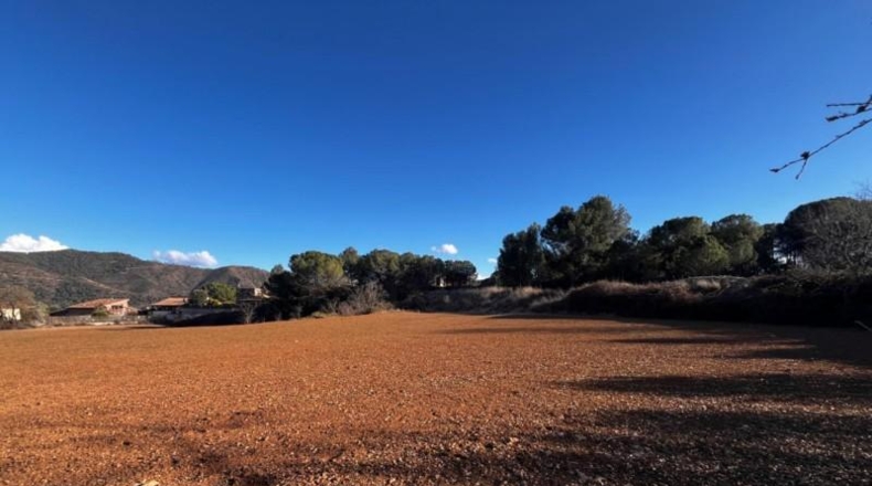 Barcelona - la Torre de Claramunt - 10200m2