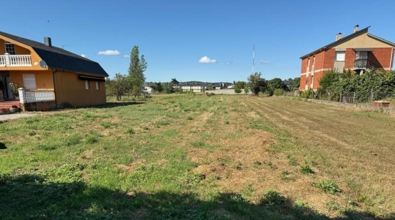 León - Ponferrada - 2400m2