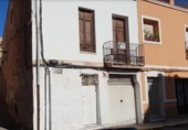 Дом с участком на продажу в городе La Vall d'Uixó Фото