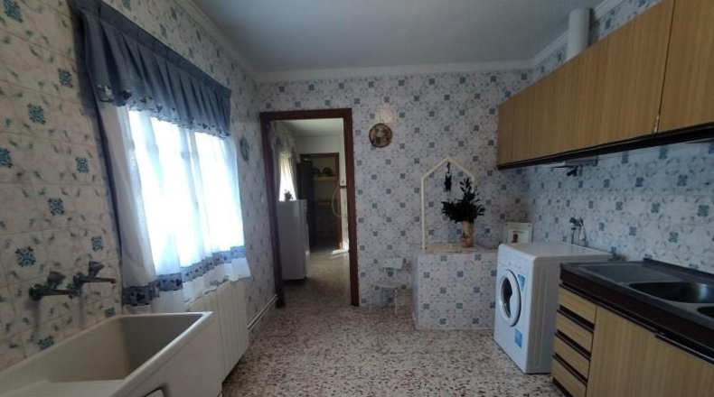 Cuenca - Касас-де-Бенитес - 321m2