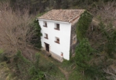 Chalet independiente con terreno en venta en la España, Valderrobres, ref: TR300168 foto