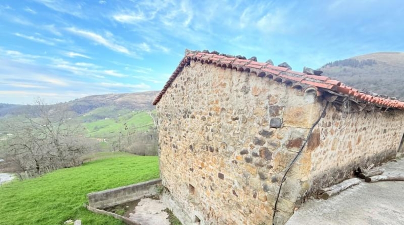 Cantabria - Santa María de Cayón - 204m2