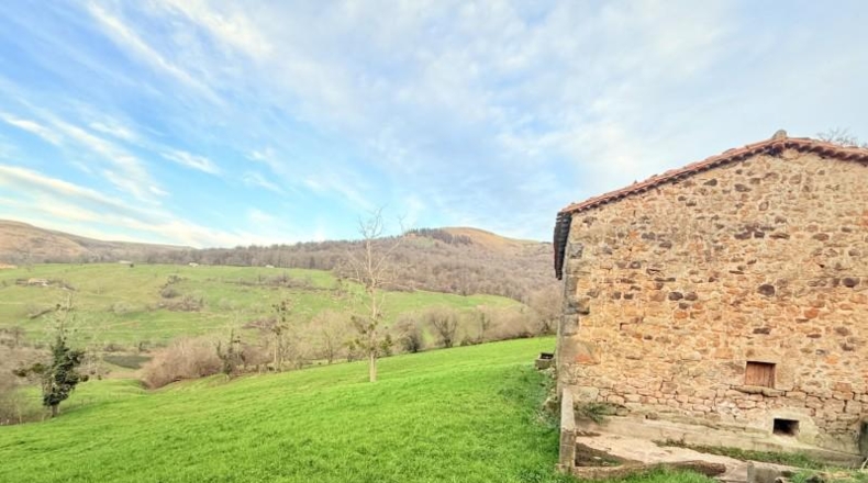 Cantabria - Santa María de Cayón - 204m2