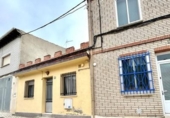 Chalet independiente con terreno en venta en la España, Adrada de Haza, ref: TR296999 foto