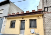 Chalet independiente con terreno en venta en la España, Adrada de Haza, ref: TR296999 foto