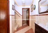 Xalet independent amb terreny en venda a la España, Lucena, ref.: TR283680 foto