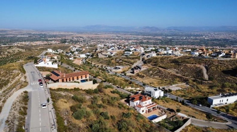 Гранада - La Zubia - 948m2