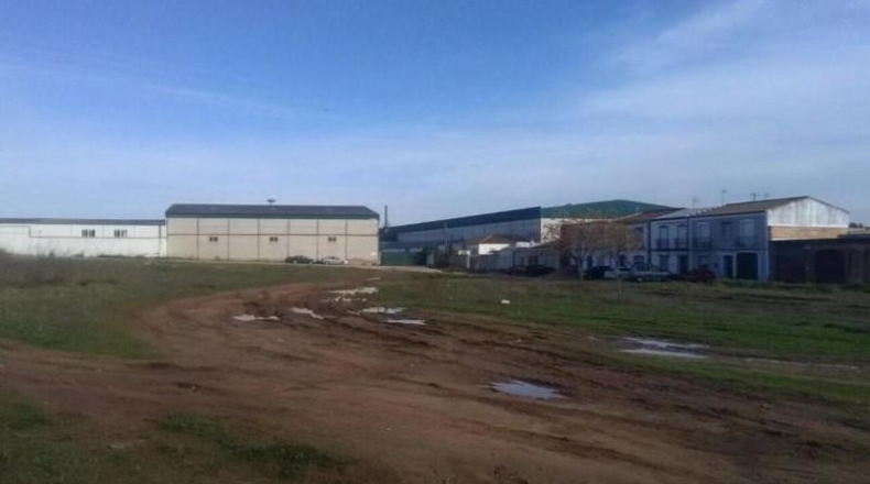 Sevilla - Pilas - 6700m2