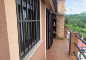 Casa de camp amb terreny en venda a la España, Casas del Castañar, ref.: TR283048 foto
