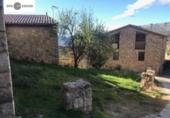 Участок с постройкой на продажу в городе Cornudella de Montsant Фото