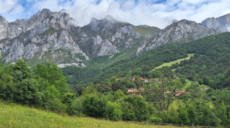 Cantabria - Camaleño - 1766m2