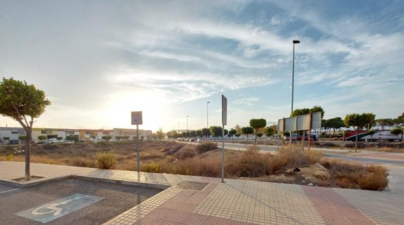 Almeria - El Ejido - 353m2
