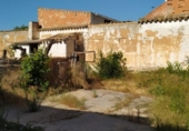 Дом с участком на продажу в городе La Roda Фото