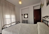 Chalet independiente con terreno en venta en la España, Baena, ref: TR301711 foto