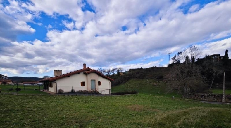 Cantabria - Cabezón de la Sal - 1201m2