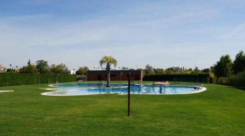 Valladolid - Лагуна-де-Дуэро - 877m2