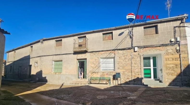 Cáceres - Villamesías - 710m2