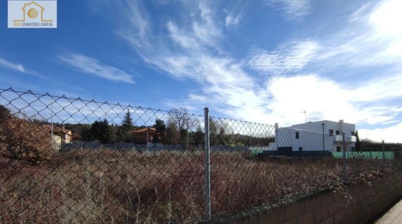 Leon - Carbajal de la Legua - 520m2