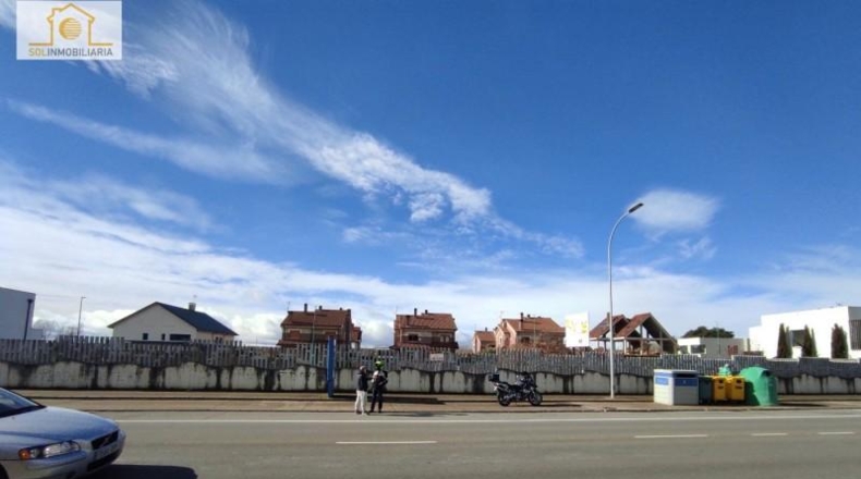 Leon - Carbajal de la Legua - 520m2