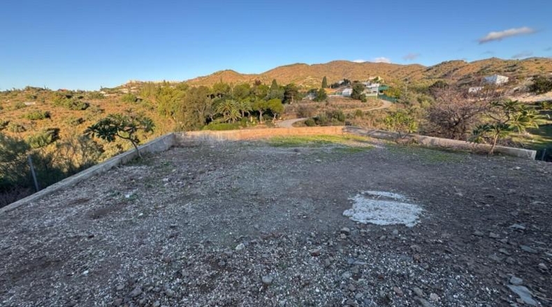 Málaga - Rincón de la Victoria - 1850m2