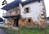 Загородный дом с участком на продажу в городе Villacarriedo Фото