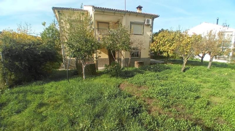 Caceres - Valencia de Alcántara - 800m2
