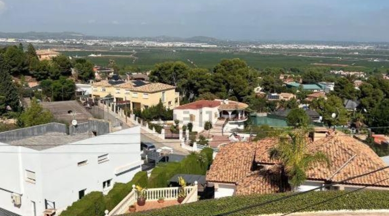 Valencia - Chiva - 605m2