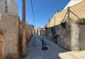 Участок с постройкой на продажу в городе Vilanova del Camí Фото