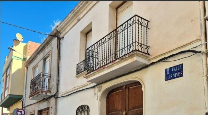 Castellón - la Vall d'Uixó - 261m2