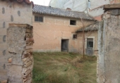 Дом с участком на продажу в городе La Roda Фото