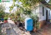 Загородный дом с участком на продажу в городе Fuente Vaqueros Фото
