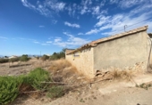 Загородный дом с участком на продажу в городе Lorca Фото