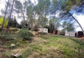 Городская земля под застройку на продажу у города Sant Fruitós de Bages Фото